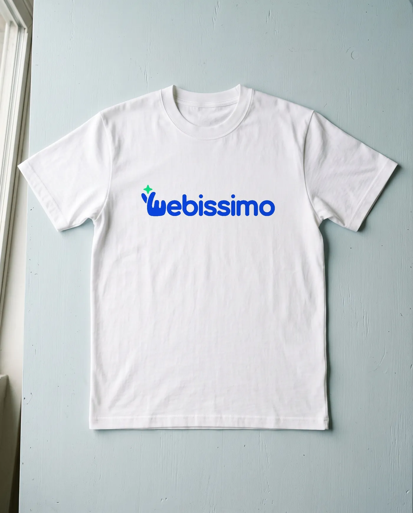 Bílé tričko s modrým logem Webissimo